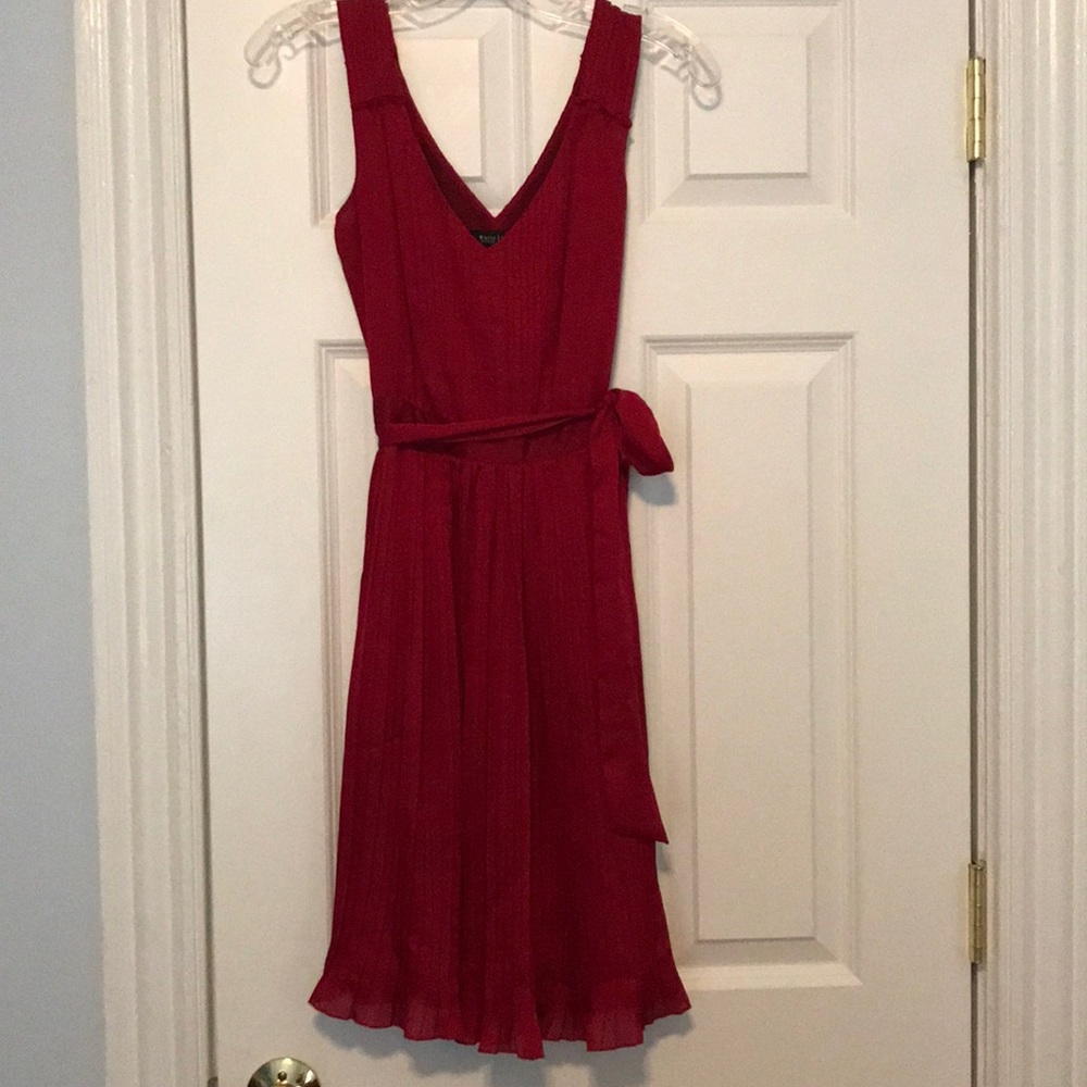 Size 00 burgundy cocktail dress